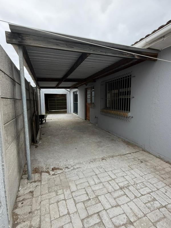 4 Bedroom Property for Sale in Morgenster Western Cape